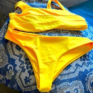 Yellow bikini Size Medium NWOT